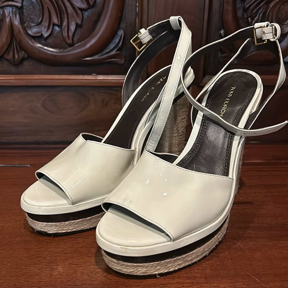 Tory Burch JUTE PLATFORM SANDAL very good shape a few marks look at photos